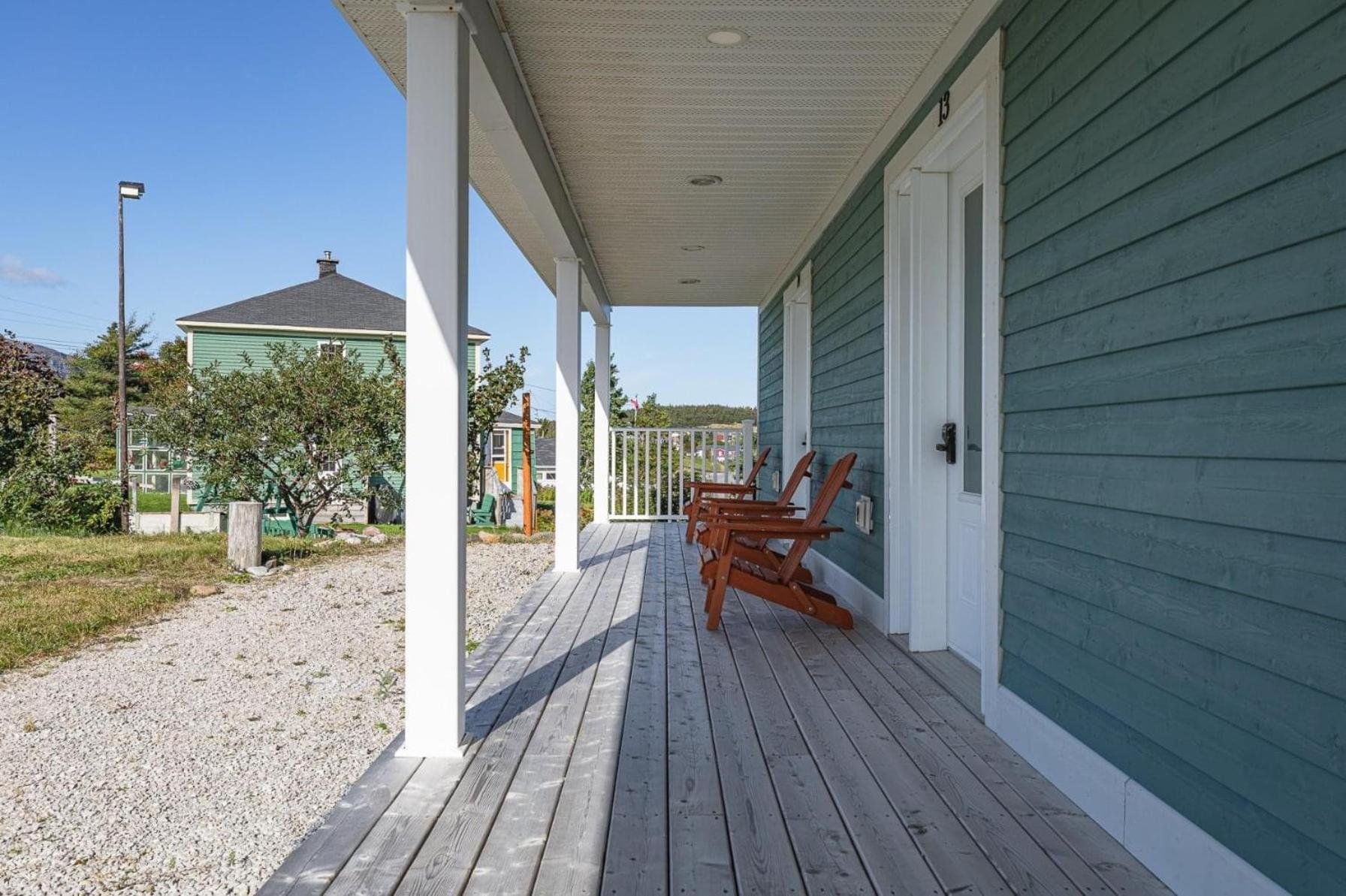 The Tides Inn Norris Point Екстер'єр фото
