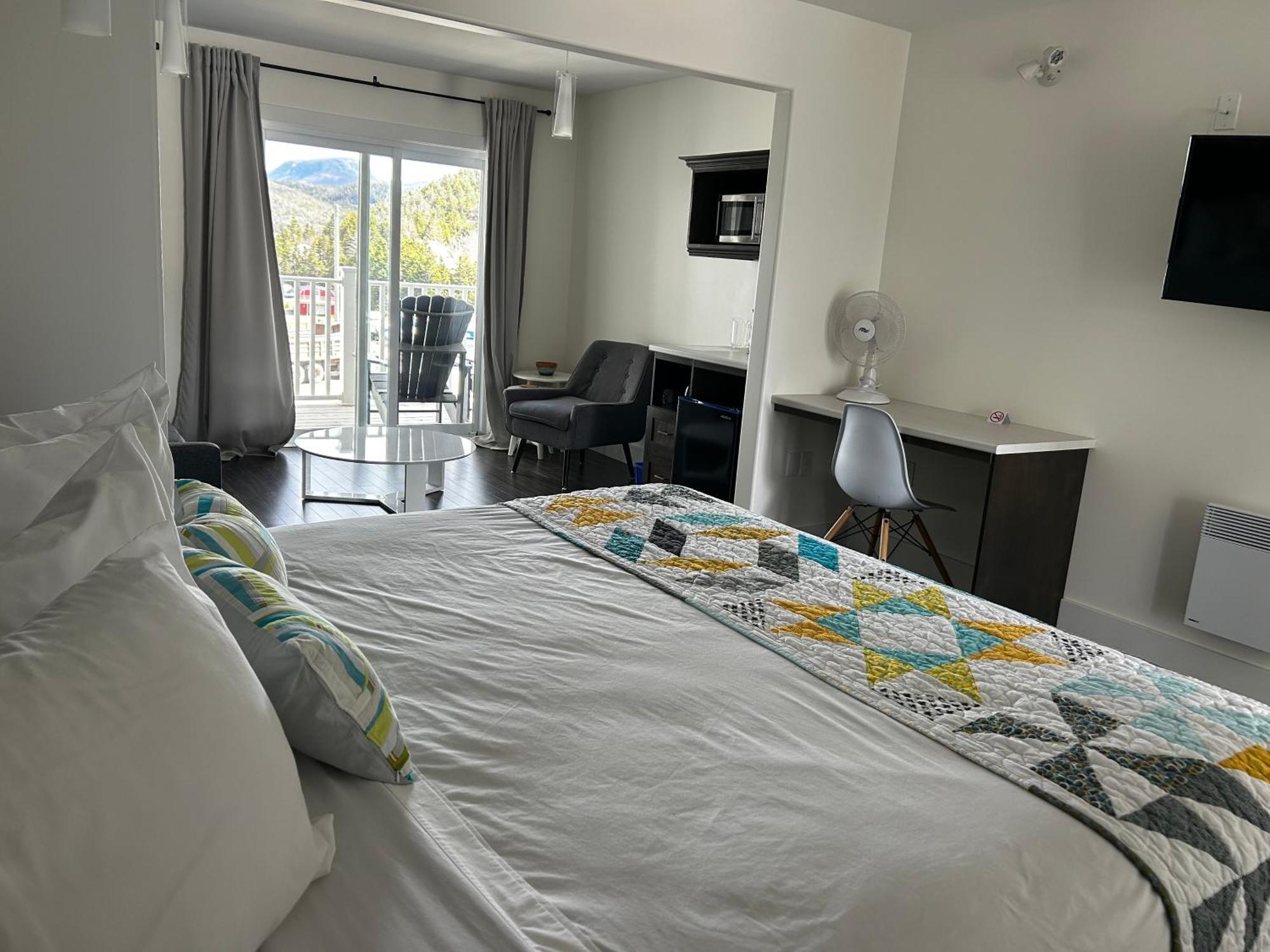 The Tides Inn Norris Point Екстер'єр фото