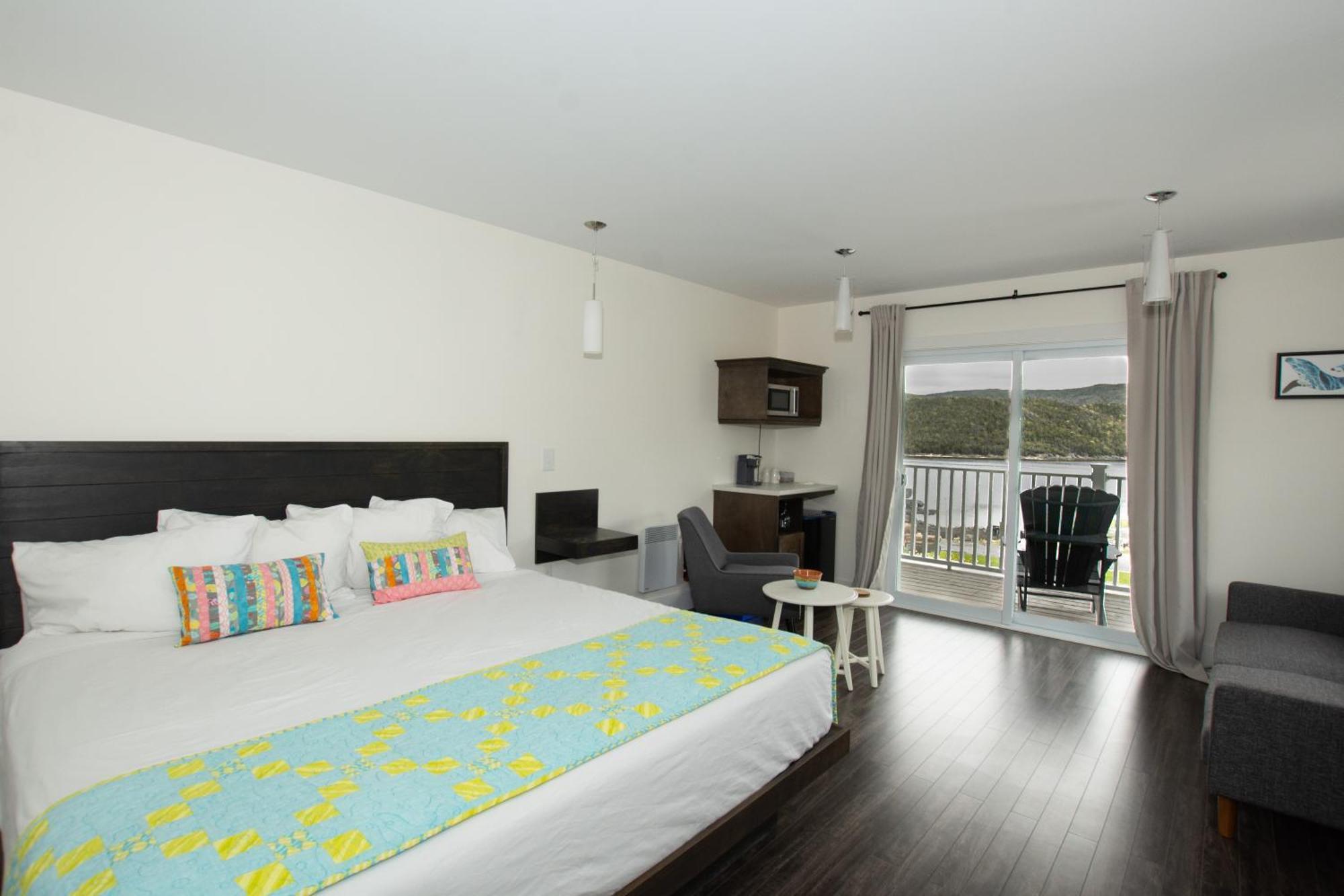 The Tides Inn Norris Point Екстер'єр фото